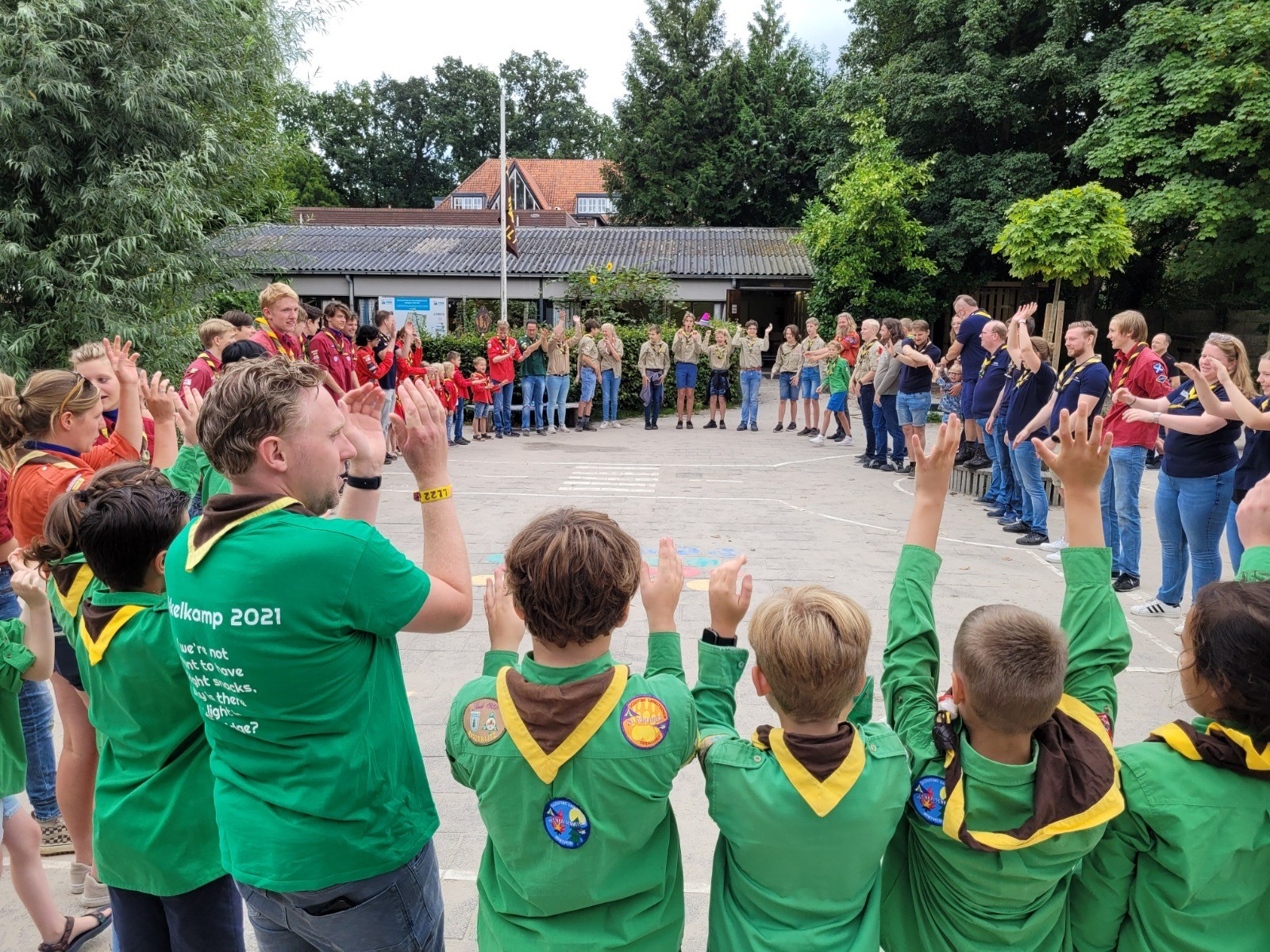 Nieuwe Seizoen Feestelijk Geopend Scouting Ben Labre